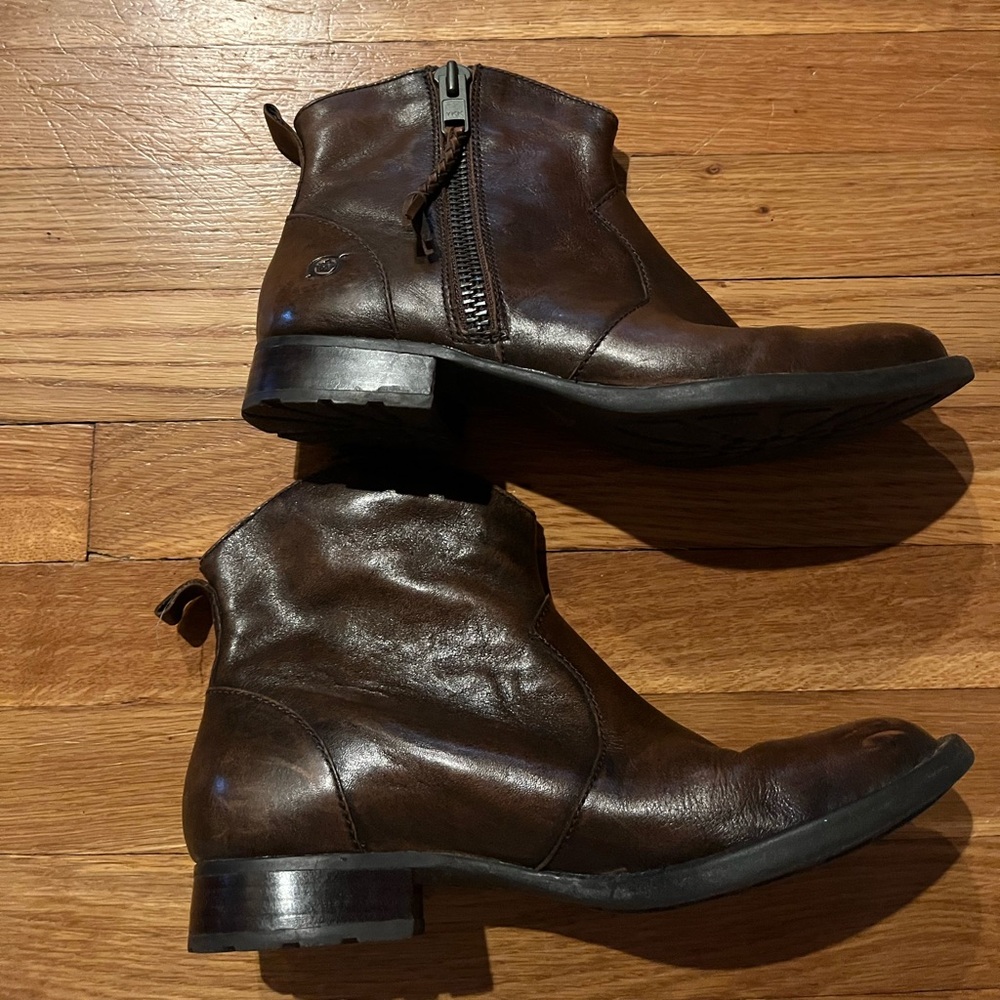 Born leather booties size 9